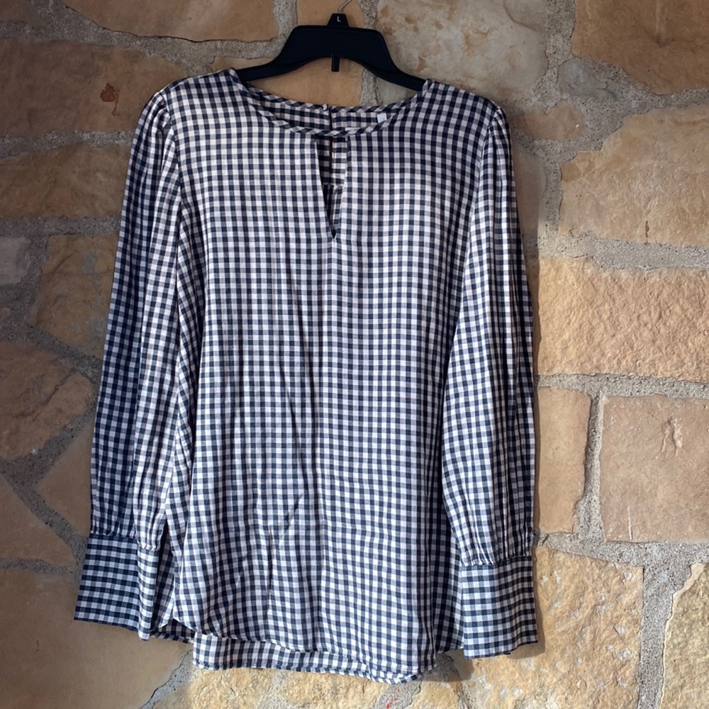 plaid long sleeve shirt.